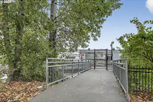 11630 N Island Cove Ln, Portland, OR 97217 - Photo 42