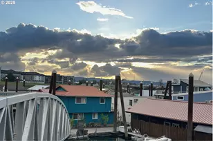 11630 N Island Cove Ln, Portland, OR 97217 - Photo 36