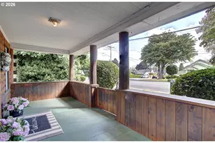 1031 C St, Washougal, WA 98671 - Photo 4