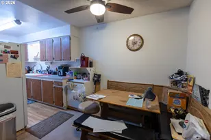 950 Evergreen Rd, Woodburn, OR 97071 - Photo 12