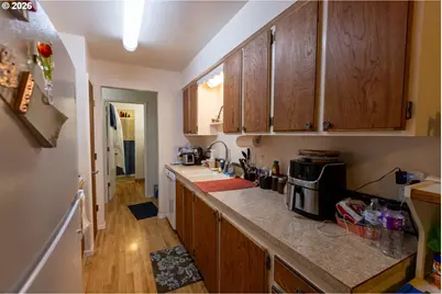 950 Evergreen Rd, Woodburn, OR 97071 - Photo 8