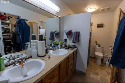 950 Evergreen Rd, Woodburn, OR 97071 - Photo 30