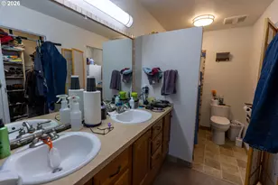 950 Evergreen Rd, Woodburn, OR 97071 - Photo 30