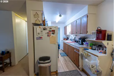 950 Evergreen Rd, Woodburn, OR 97071 - Photo 10