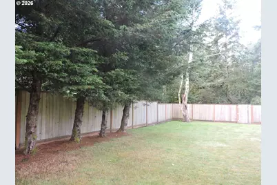 47 SW Gardenia Ave, Warrenton, OR 97146 - Photo 16