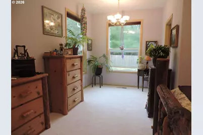 47 SW Gardenia Ave, Warrenton, OR 97146 - Photo 12