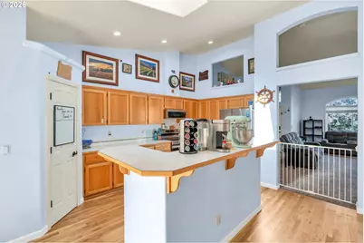 1558 SE Jasmine Way, Gresham, OR 97080 - Photo 12