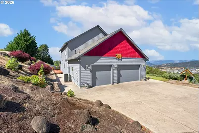 1548 NE Rocky Ridge Dr, Roseburg, OR 97470 - Photo 1