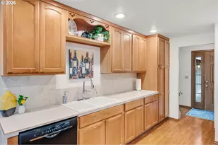 23495 NE Dayton Ave, Newberg, OR 97132 - Photo 16