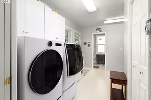 402 Martha Dr, Roseburg North, OR 97495 - Photo 30