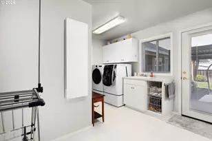 402 Martha Dr, Roseburg North, OR 97495 - Photo 32