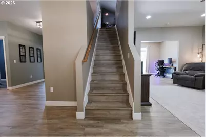786 North View Dr, Winchester, OR 97495 - Photo 20