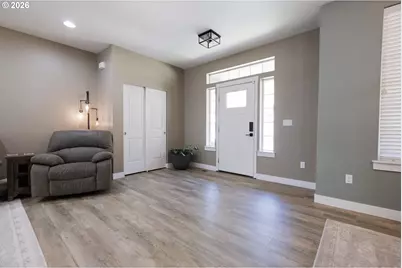 786 North View Dr, Winchester, OR 97495 - Photo 16