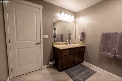 786 North View Dr, Winchester, OR 97495 - Photo 34