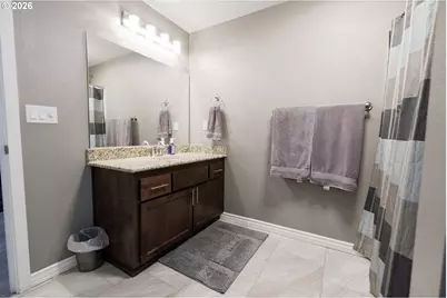 786 North View Dr, Winchester, OR 97495 - Photo 32