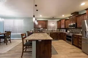 786 N View Dr, Winchester, OR 97495 - Photo 6