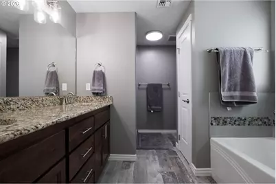 786 North View Dr, Winchester, OR 97495 - Photo 26