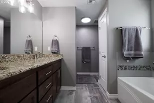 786 N View Dr, Winchester, OR 97495 - Photo 26