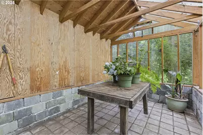 10505 S Hedlund Ave, Portland, OR 97219 - Photo 32