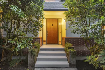 10505 S Hedlund Ave, Portland, OR 97219 - Photo 2