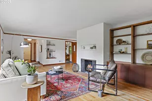 10505 S Hedlund Ave, Portland, OR 97219 - Photo 4