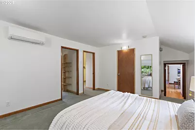 10505 S Hedlund Ave, Portland, OR 97219 - Photo 12