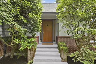 10505 S Hedlund Ave, Portland, OR 97219 - Photo 2