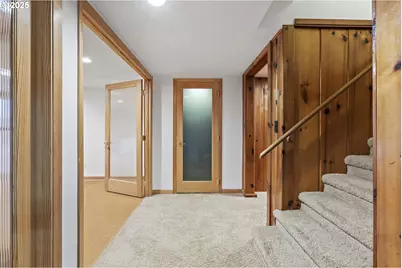 10505 S Hedlund Ave, Portland, OR 97219 - Photo 24