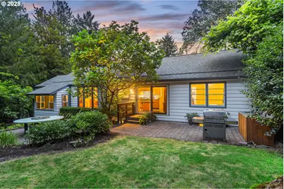 10505 S Hedlund Ave, Portland, OR 97219 - Photo 1