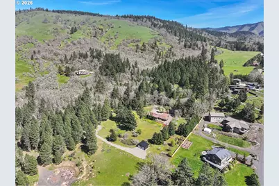 201 NW Country Place Rd, White Salmon, WA 98672 - Photo 46