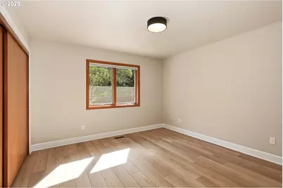 201 NW Country Place Rd, White Salmon, WA 98672 - Photo 32