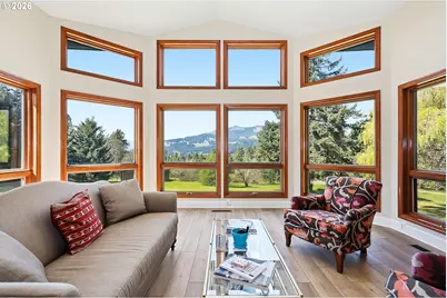 201 NW Country Place Rd, White Salmon, WA 98672 - Photo 10