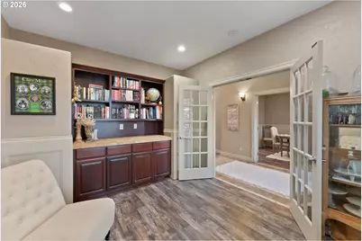 2402 NW Canterbury Dr, Roseburg, OR 97471 - Photo 24