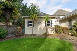 2402 NW Canterbury Dr, Roseburg, OR 97471 - Photo 40