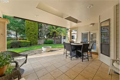 2402 NW Canterbury Dr, Roseburg, OR 97471 - Photo 36