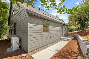 3801 SW Iowa St, Portland, OR 97221 - Photo 38
