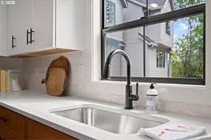 3801 SW Iowa St, Portland, OR 97221 - Photo 10