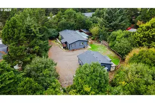 87527 Rhodowood Dr, Florence, OR 97439 - Photo 4