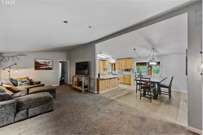 87527 Rhodowood Dr, Florence, OR 97439 - Photo 6