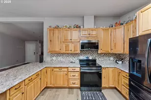 87527 Rhodowood Dr, Florence, OR 97439 - Photo 12