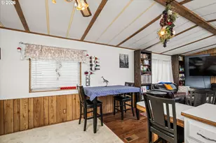 2150 Laura St, Springfield, OR 97477 - Photo 8
