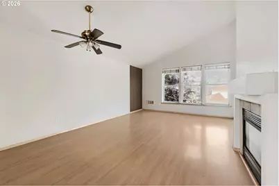 15711 NE Beech St #5B, Portland, OR 97230 - Photo 6