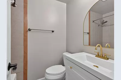 1551 NE 20th St, Gresham, OR 97030 - Photo 30