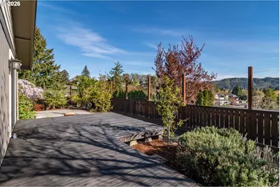 1754 NW Utah Dr, Roseburg, OR 97471 - Photo 32