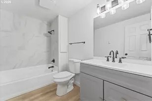 10507 NE 43rd St, Vancouver, WA 98682 - Photo 16