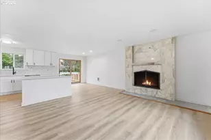 10507 NE 43rd St, Vancouver, WA 98682 - Photo 4