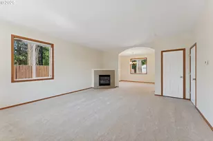 17209 SE Stephens St, Portland, OR 97233 - Photo 4