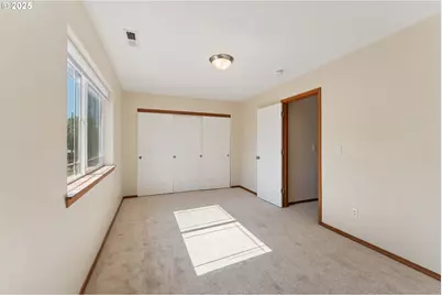 17209 SE Stephens St, Portland, OR 97233 - Photo 40