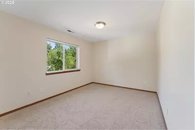 17209 SE Stephens St, Portland, OR 97233 - Photo 34