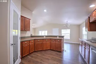 68943 E Cedar Hill Loop, Welches, OR 97067 - Photo 12